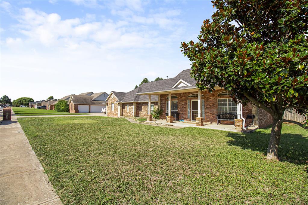 615 N Songbird Way