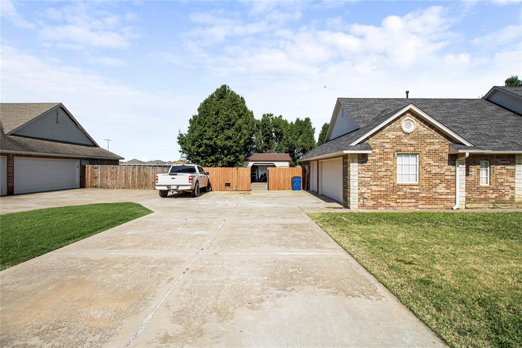 615 N Songbird Way