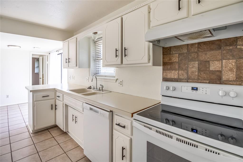 404 SW 1st Street