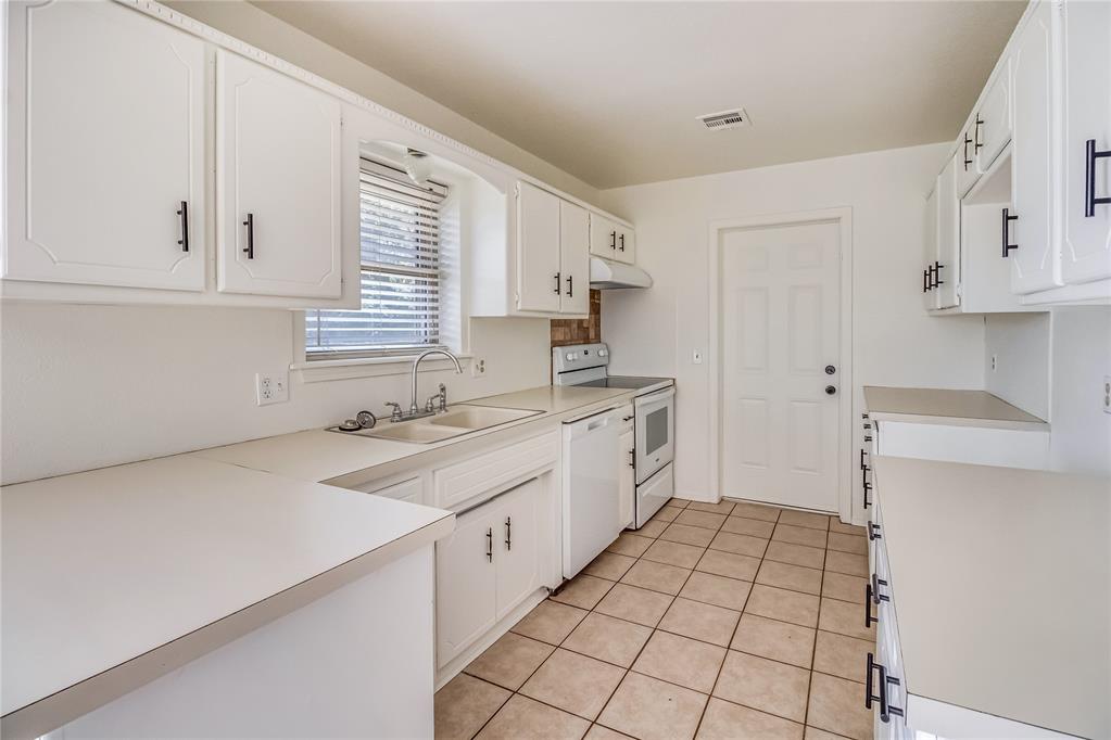 404 SW 1st Street