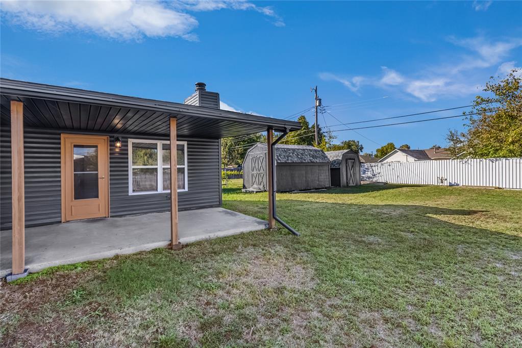 913 Holoway Drive