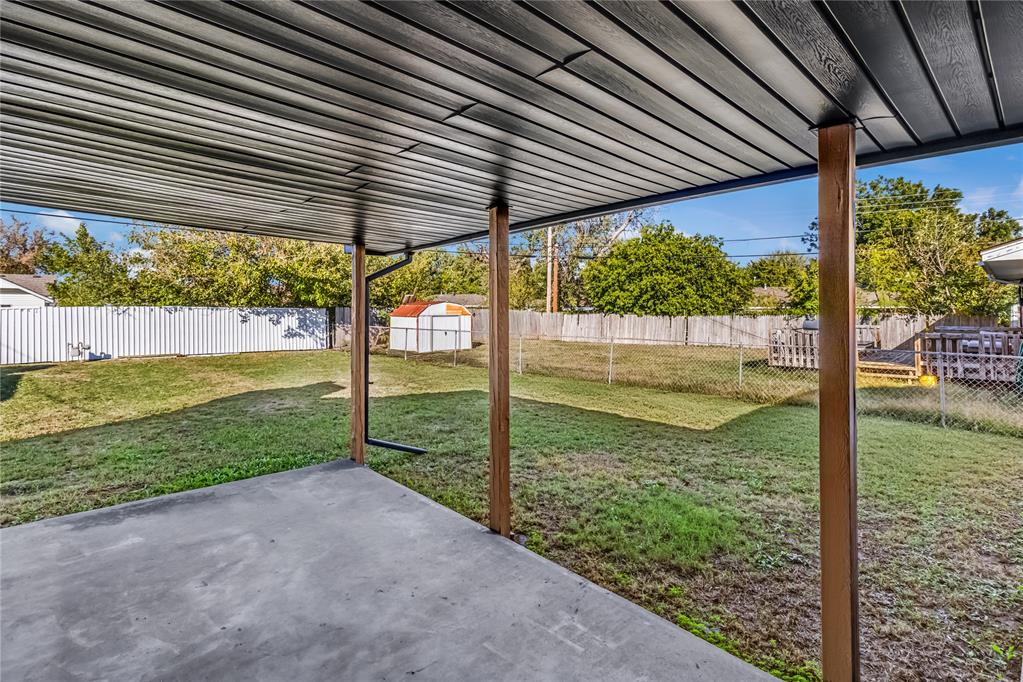 913 Holoway Drive