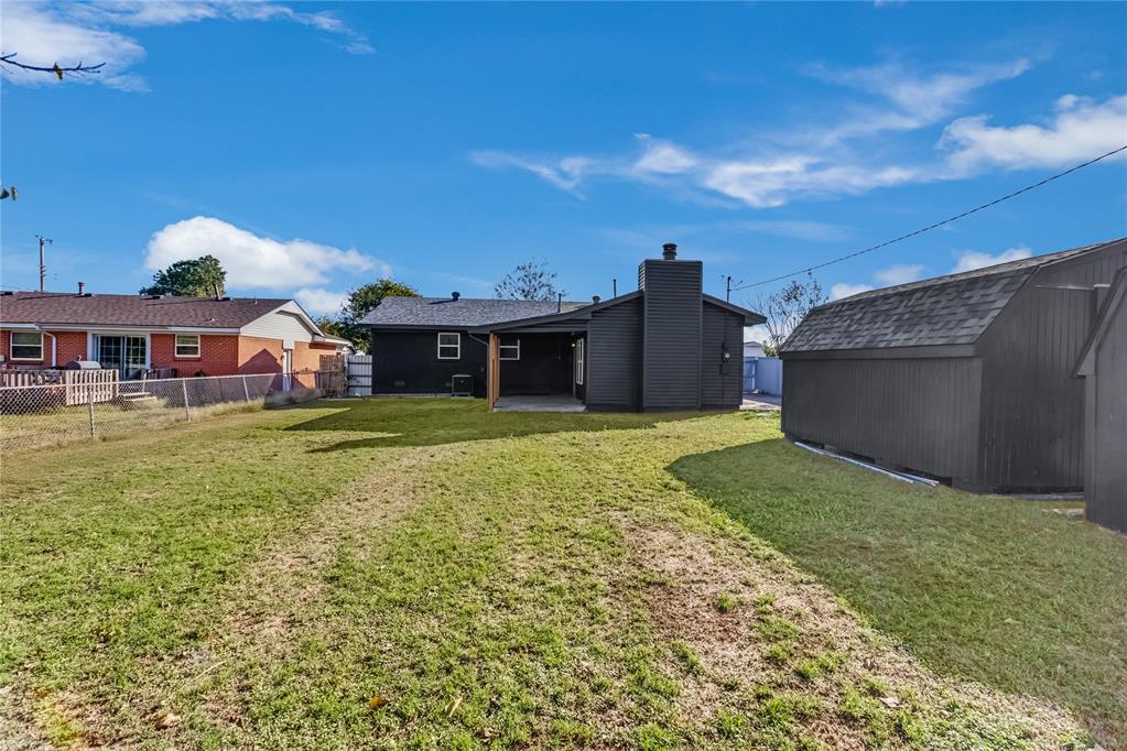 913 Holoway Drive