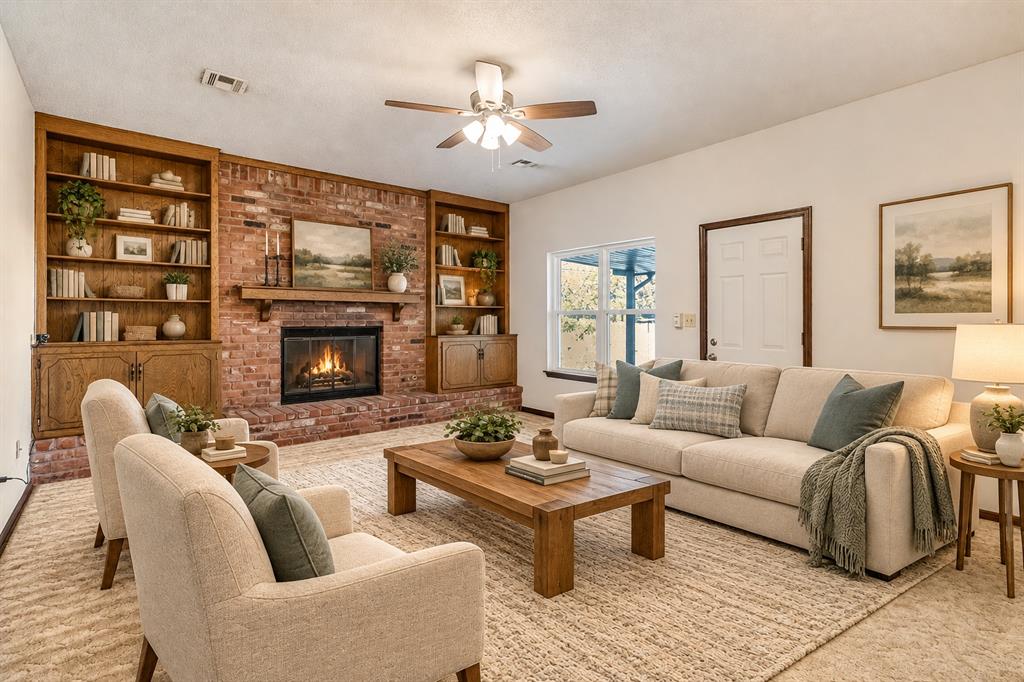913 Holoway Drive