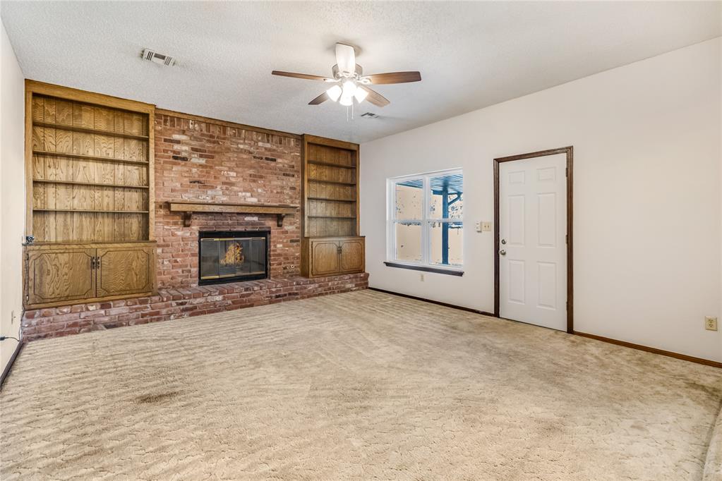 913 Holoway Drive