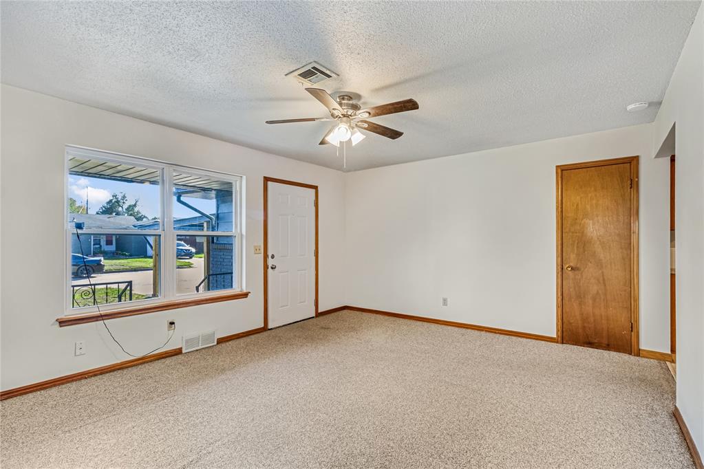 913 Holoway Drive
