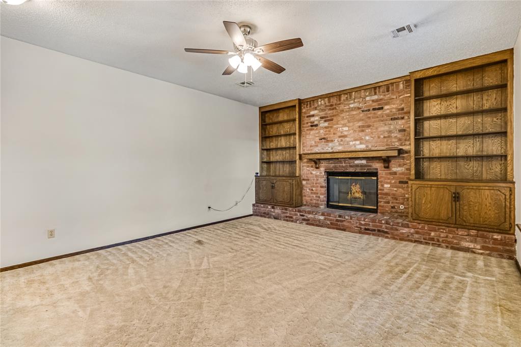 913 Holoway Drive