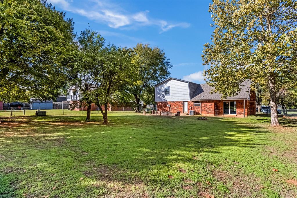 324 E Carson Lane