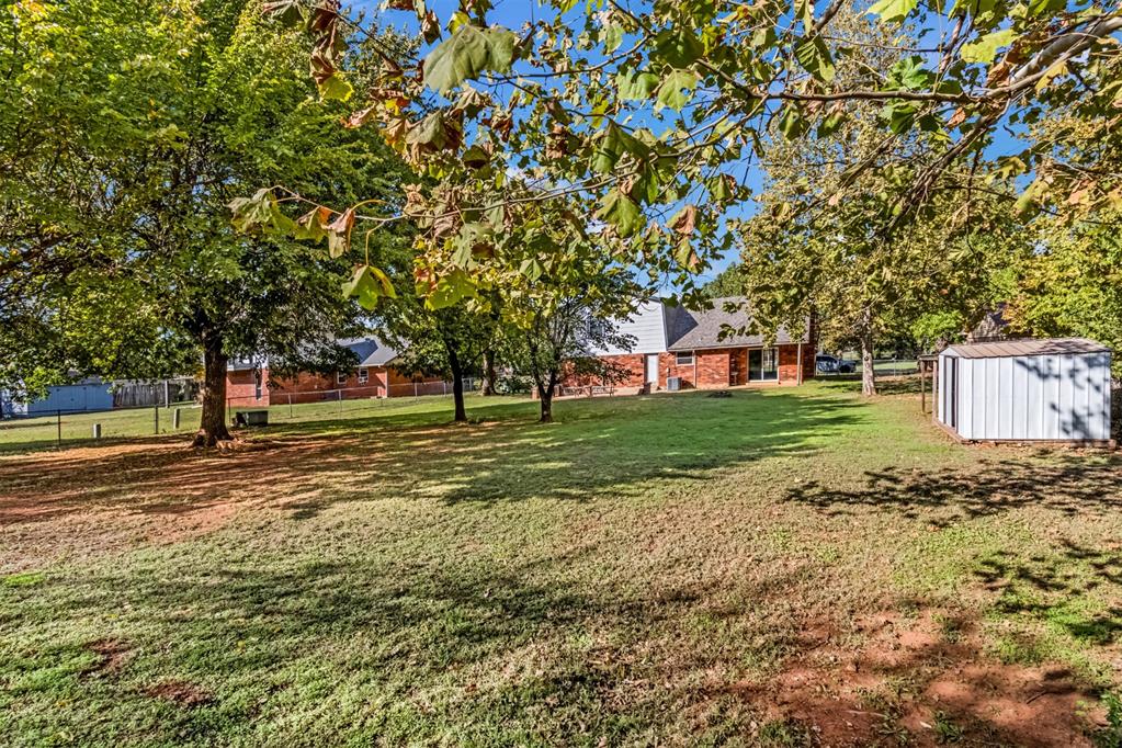 324 E Carson Lane