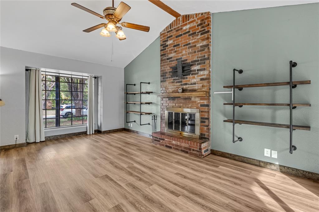 324 E Carson Lane