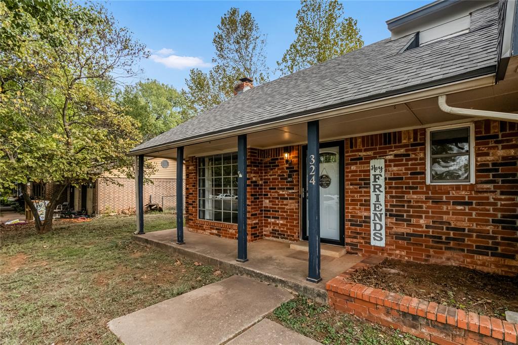 324 E Carson Lane