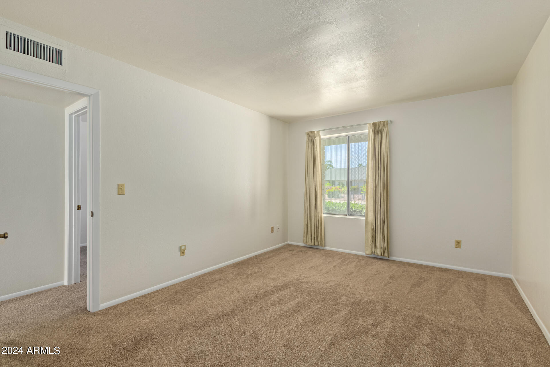 4902 E Kathleen Road