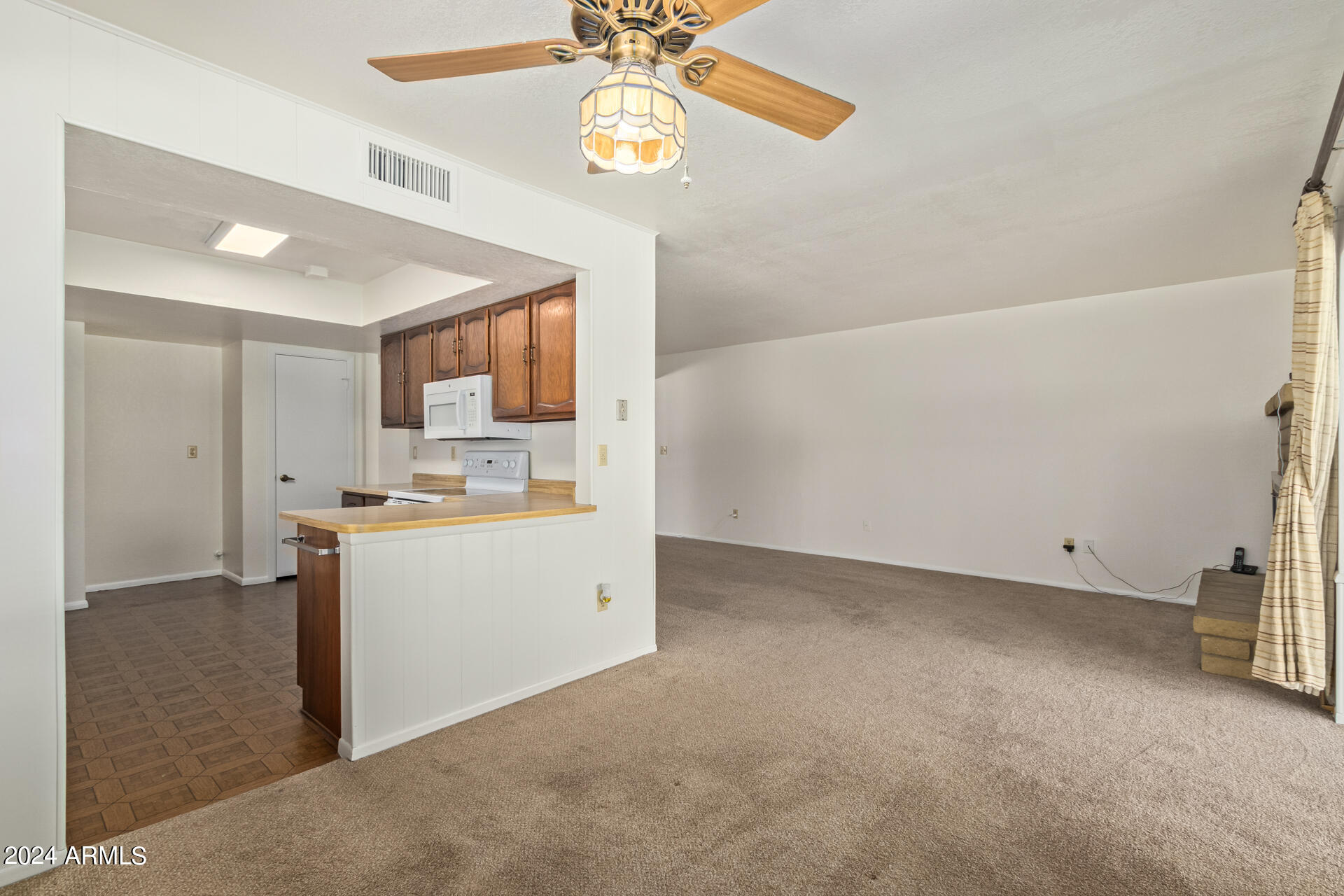 4902 E Kathleen Road