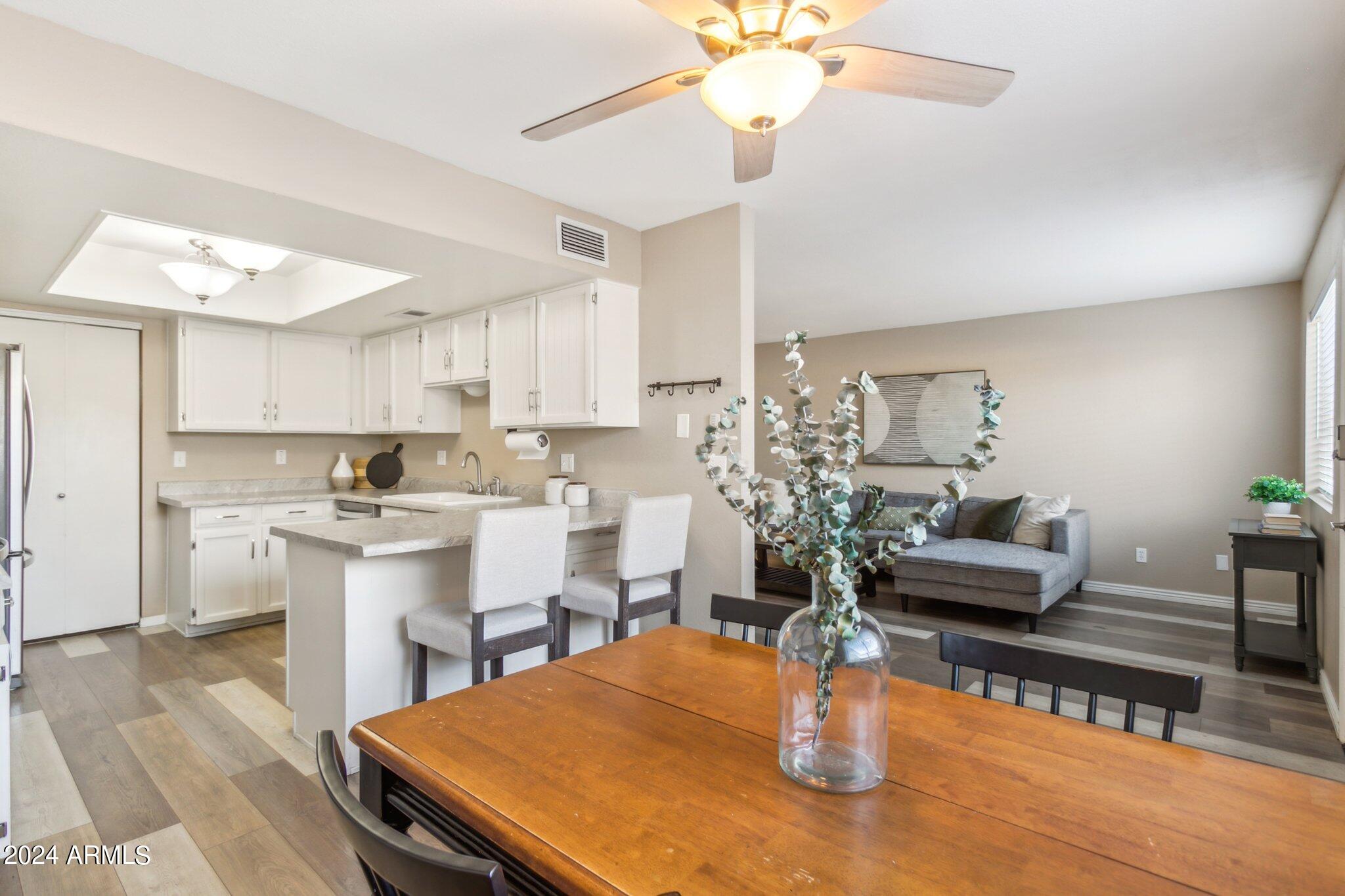 8225 N CENTRAL Avenue, 36