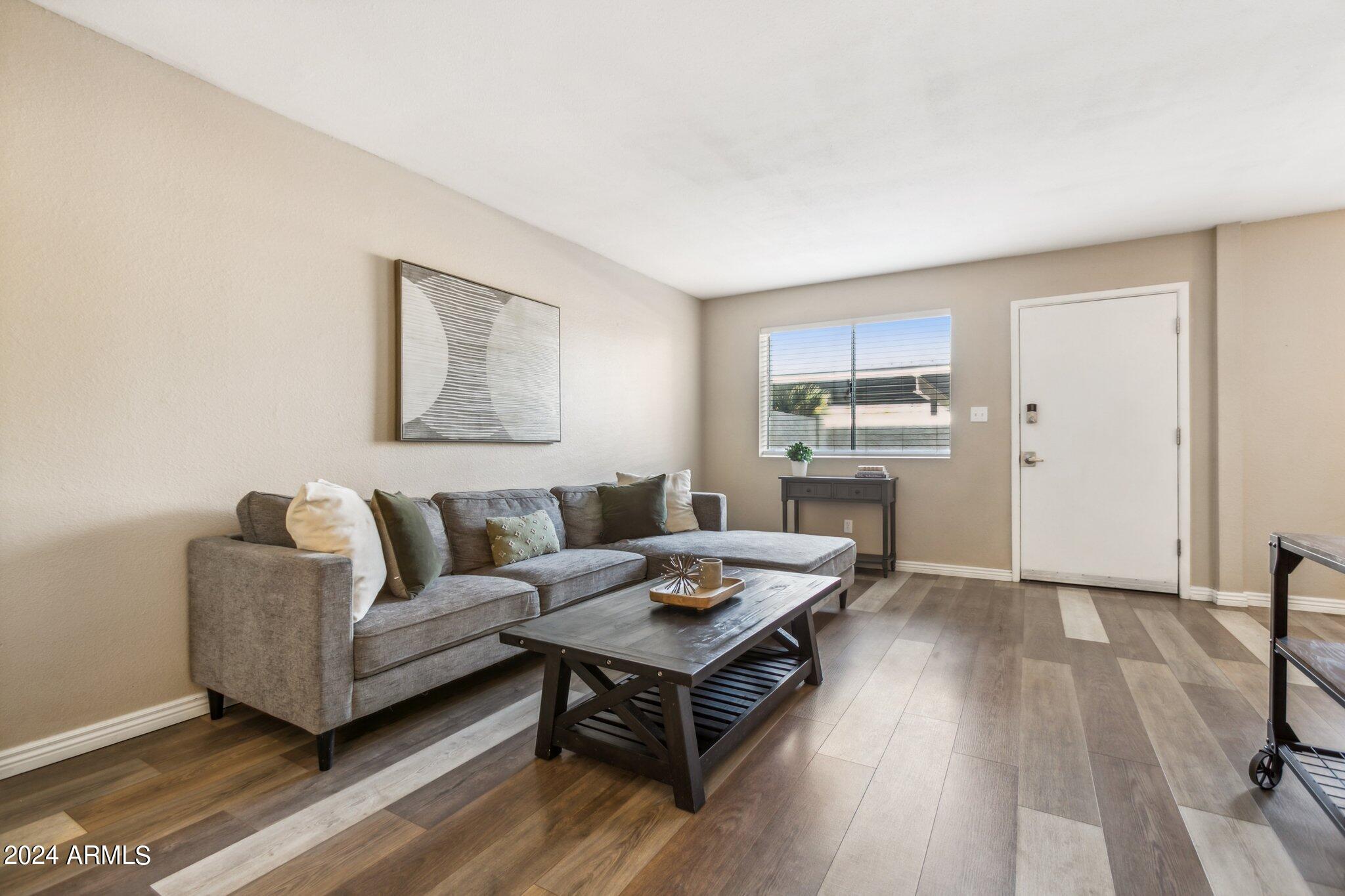 8225 N CENTRAL Avenue, 36