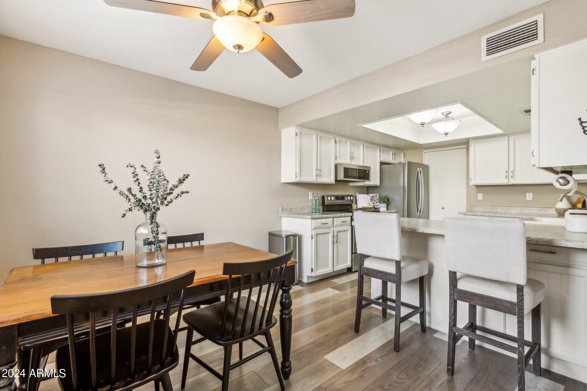 8225 N CENTRAL Avenue, 36