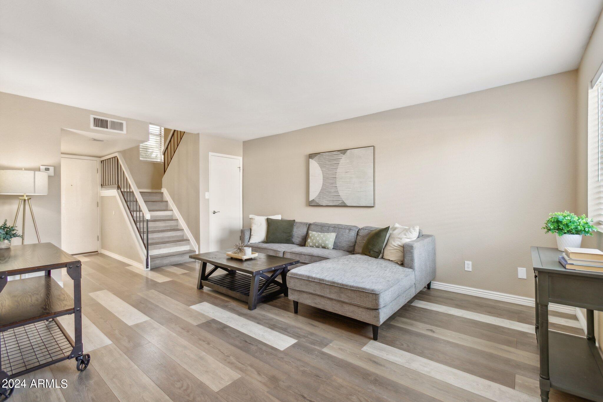 8225 N CENTRAL Avenue, 36