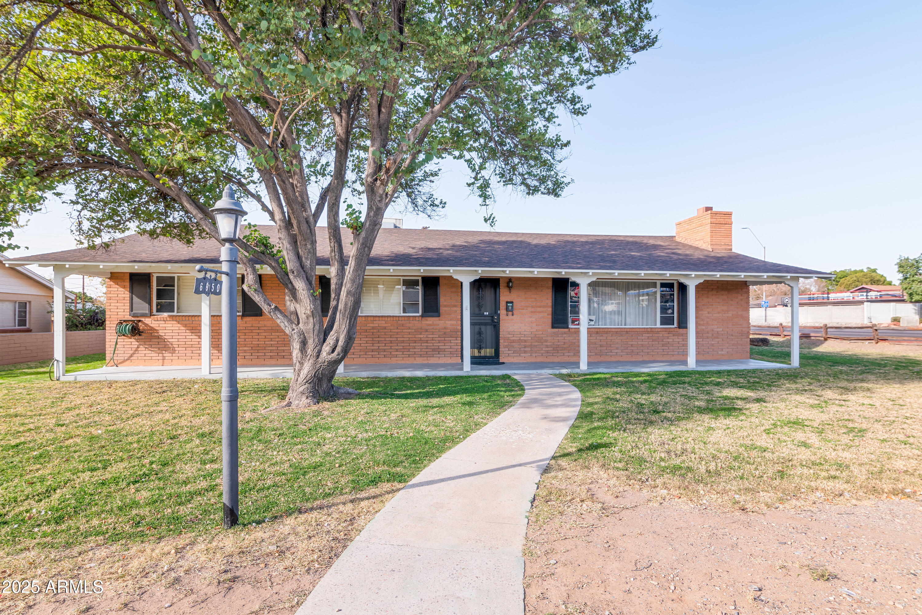 6850 N 15TH Place