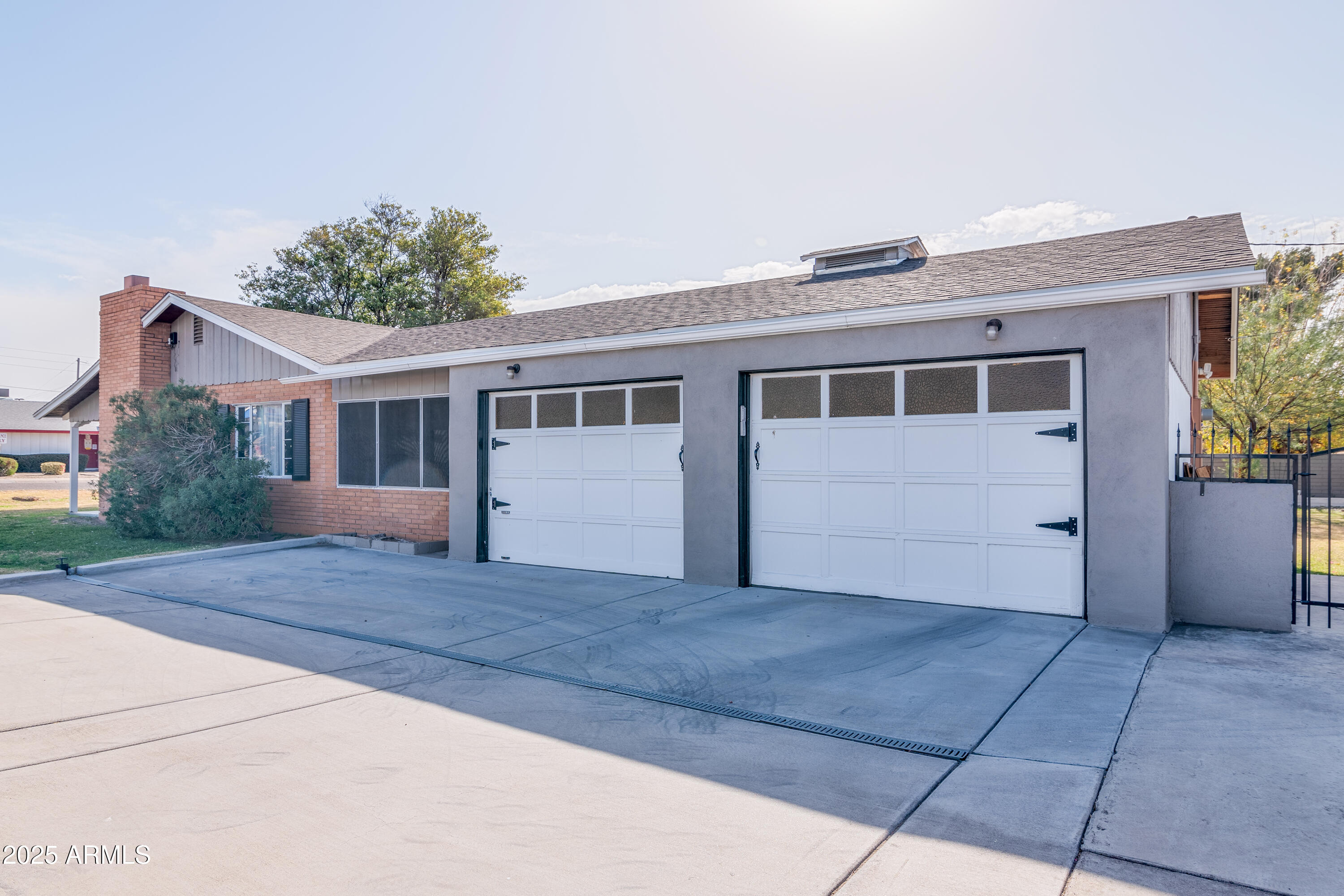 6850 N 15TH Place