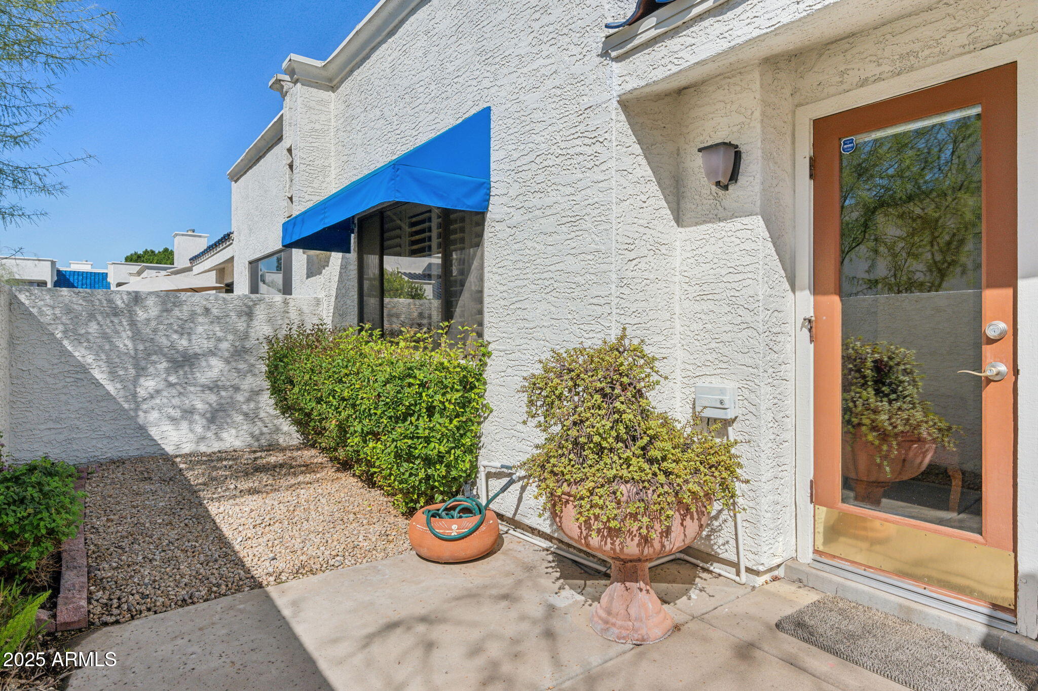 10 W Georgia Avenue, 8