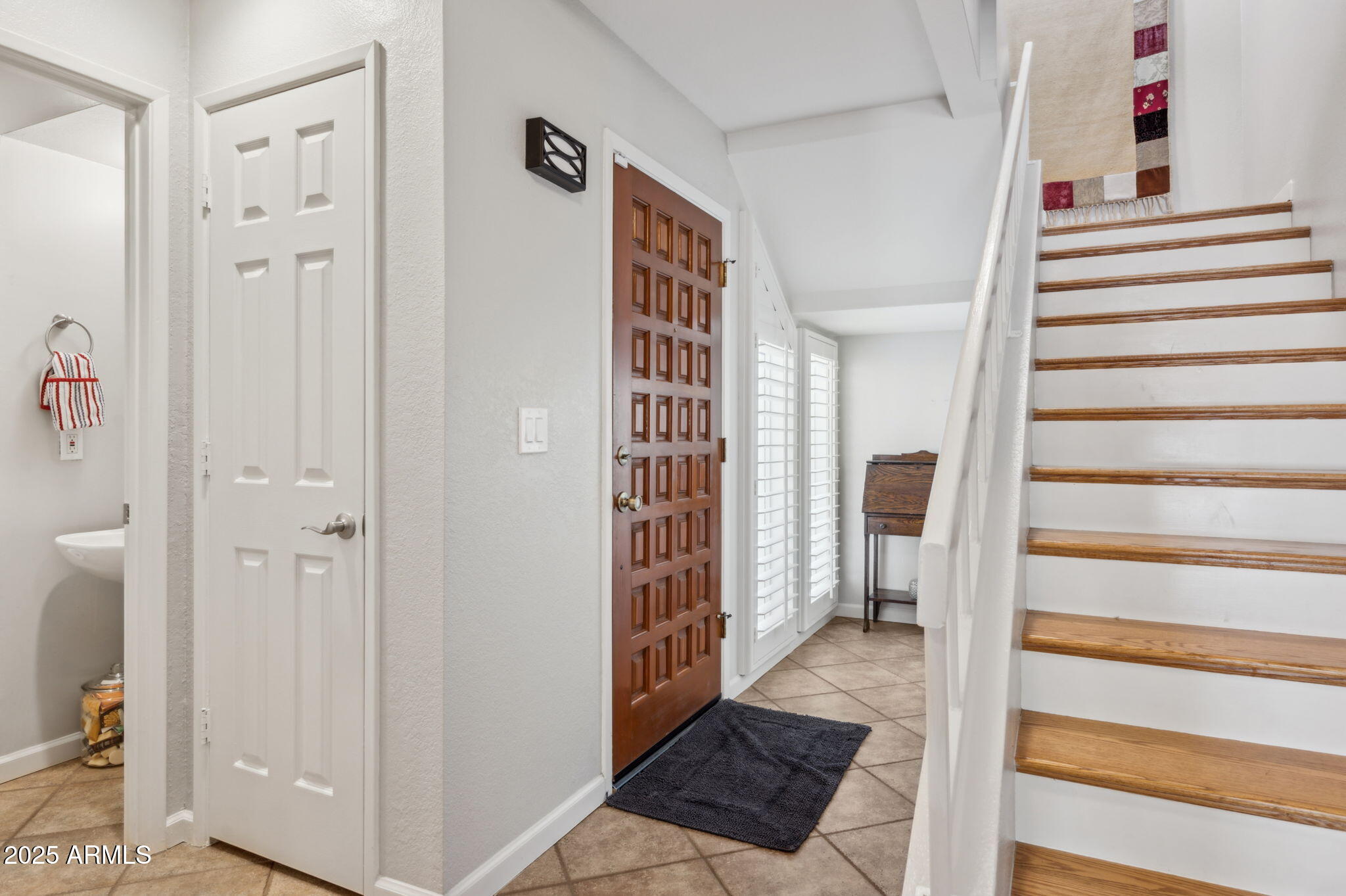 10 W Georgia Avenue, 8