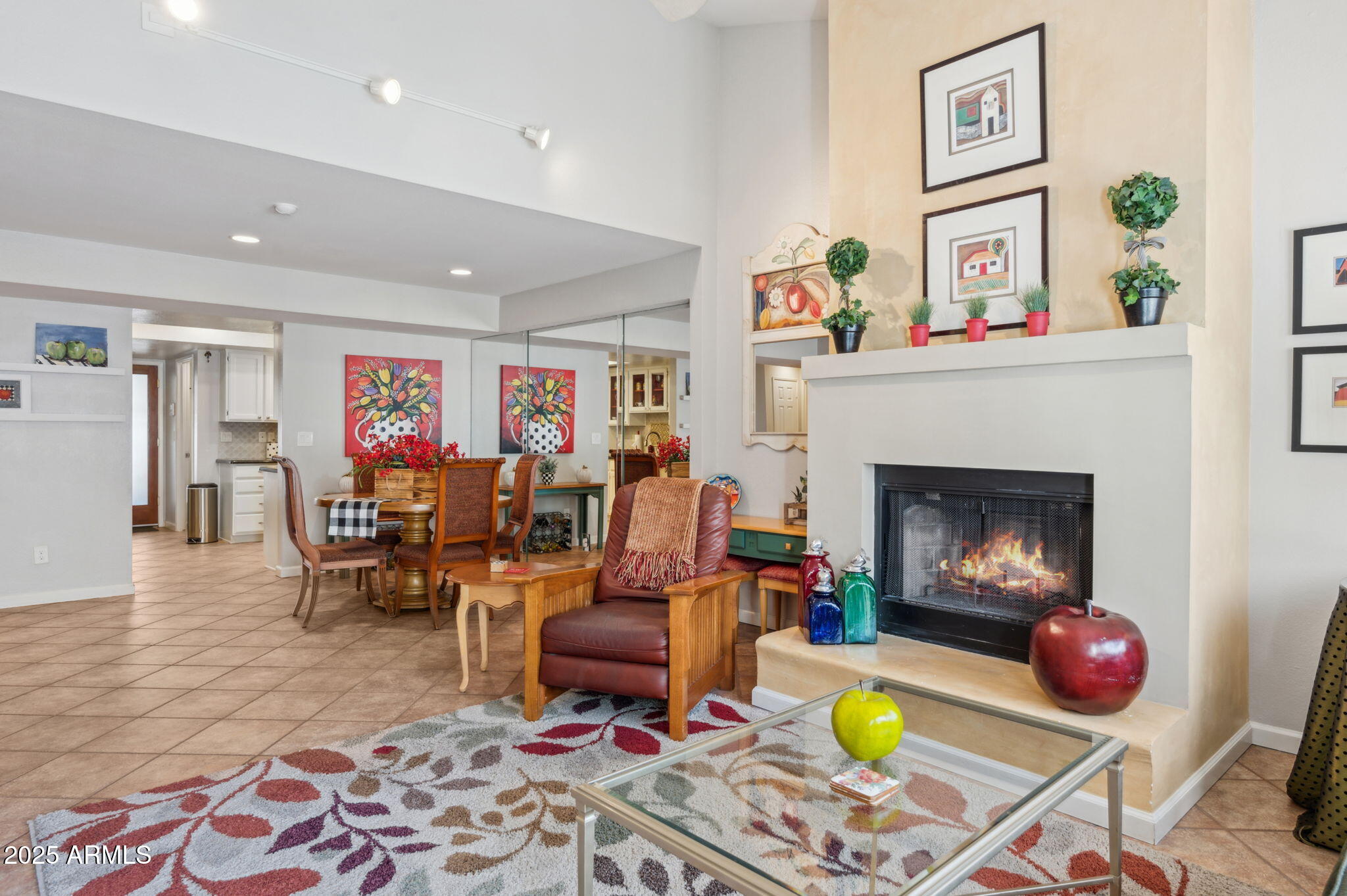 10 W Georgia Avenue, 8