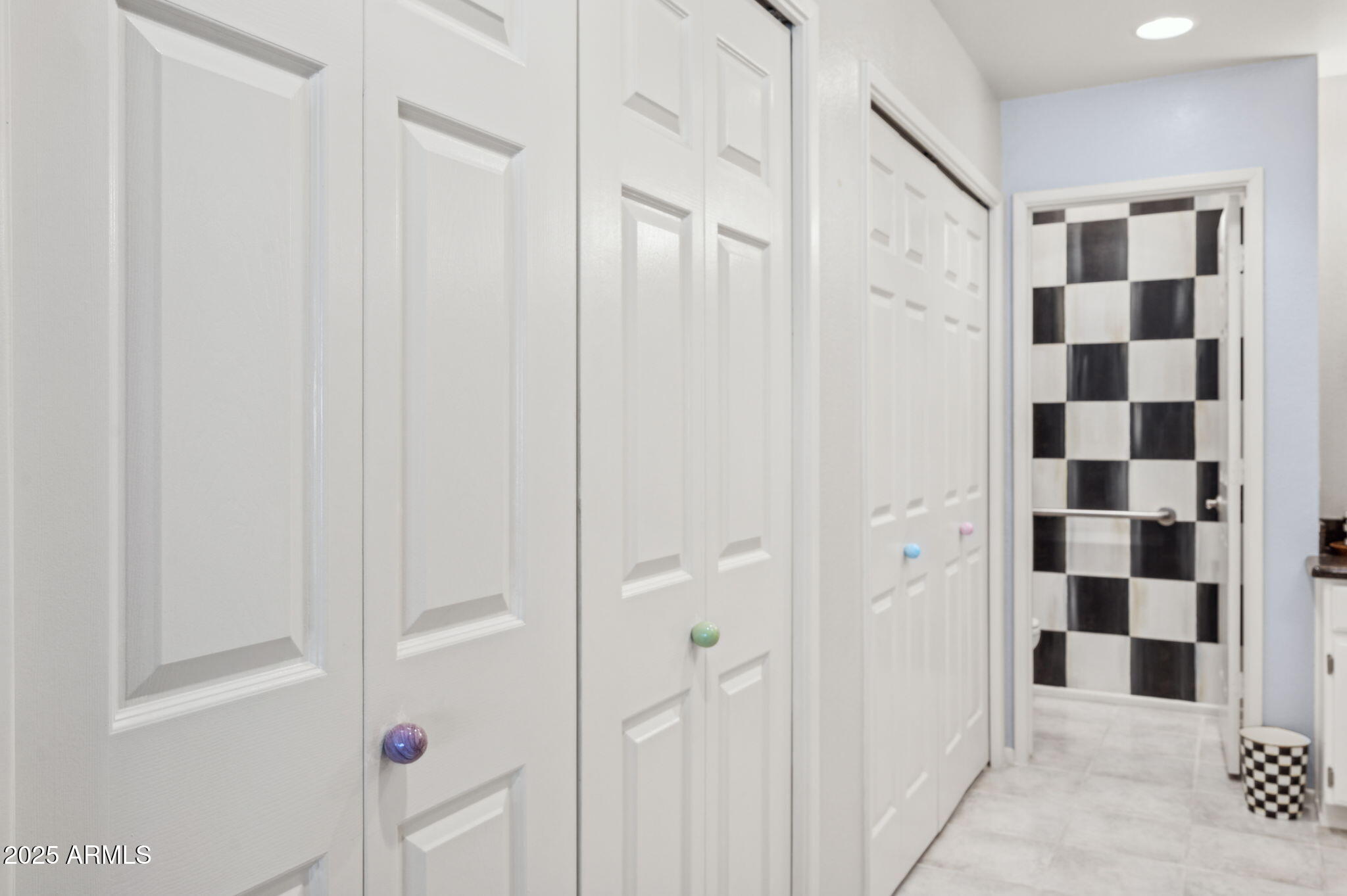 10 W Georgia Avenue, 8