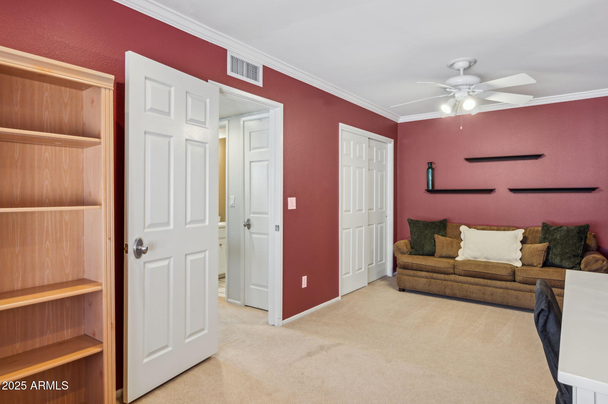 10 W Georgia Avenue, 8