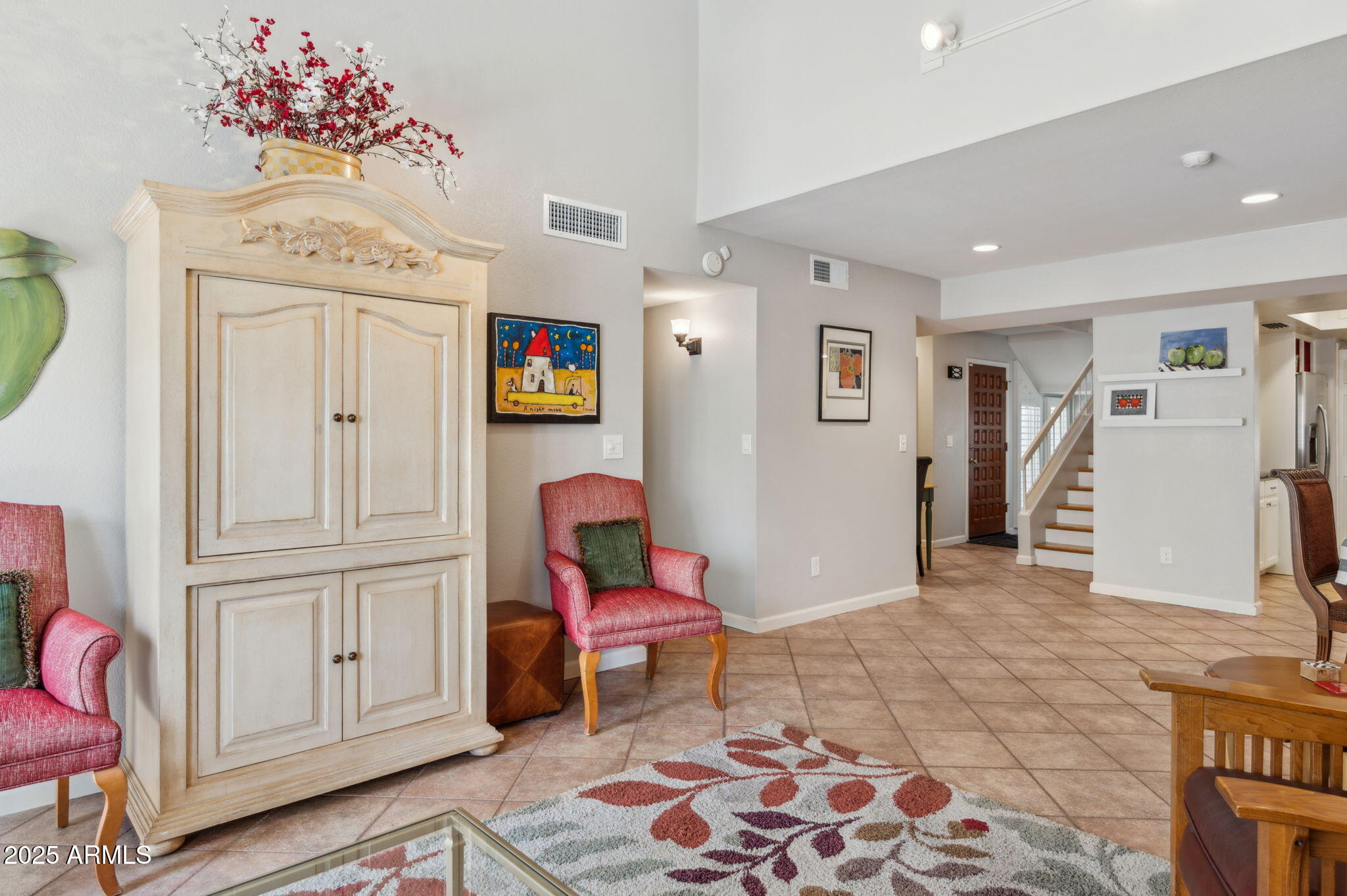 10 W Georgia Avenue, 8