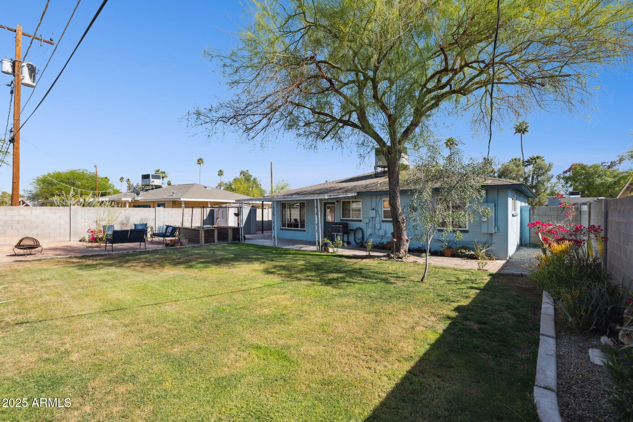 1306 W MEADOWBROOK Avenue