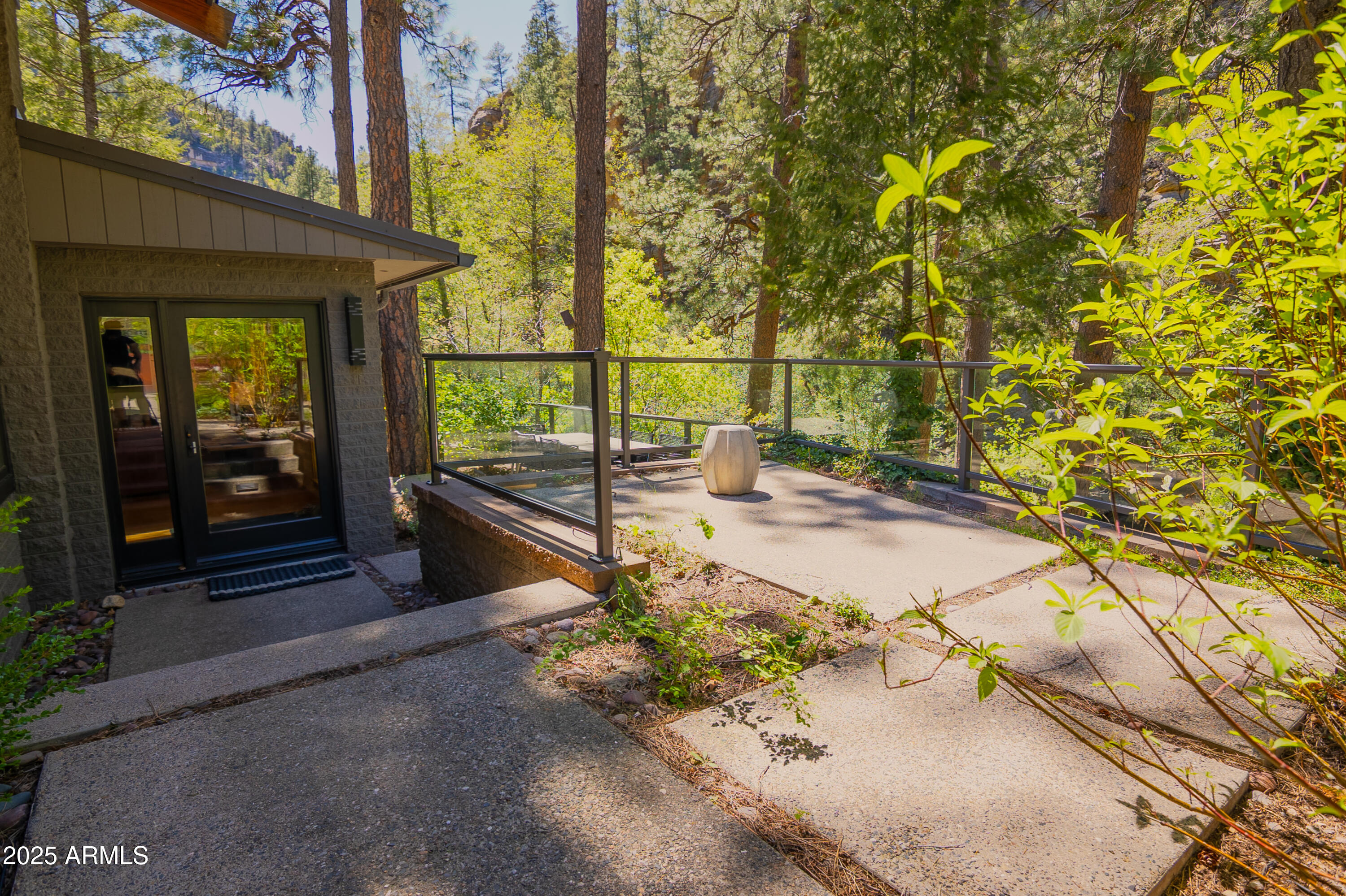 10647 N State Route 89a
