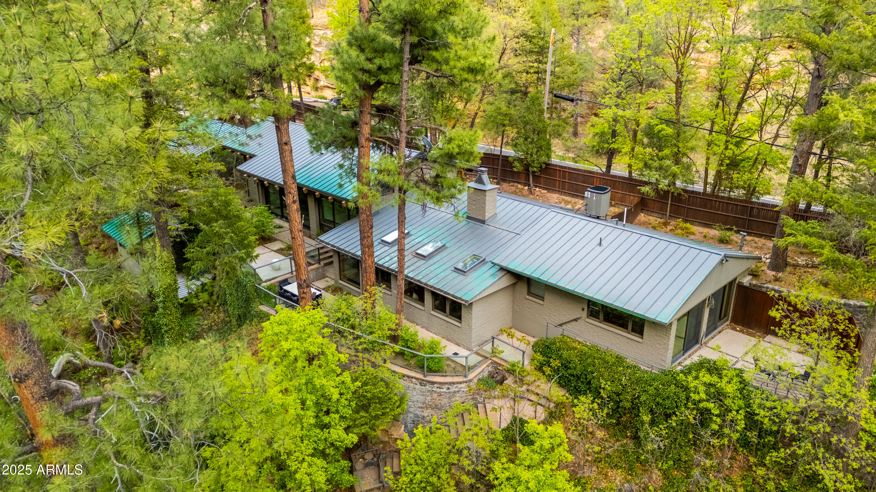 10647 N State Route 89a