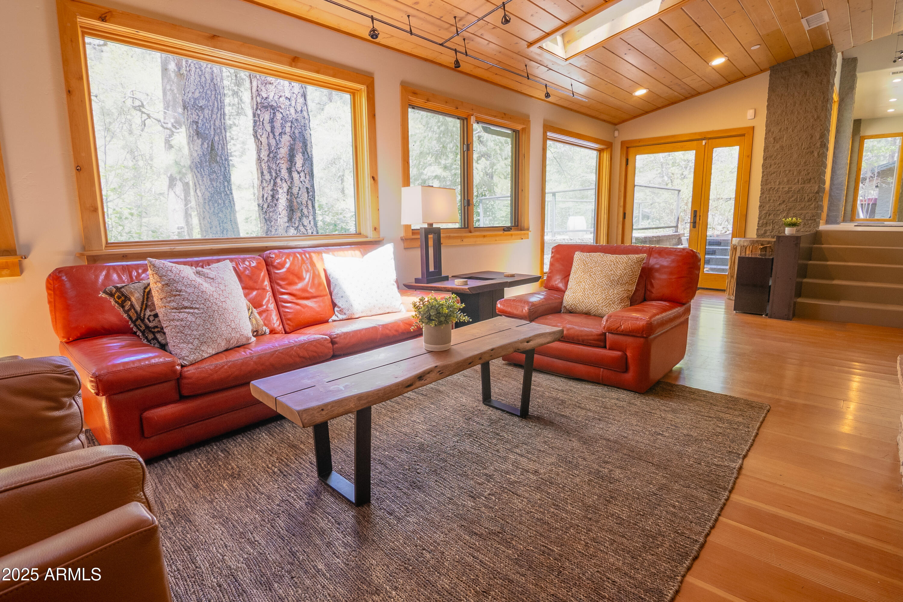 10647 N State Route 89a