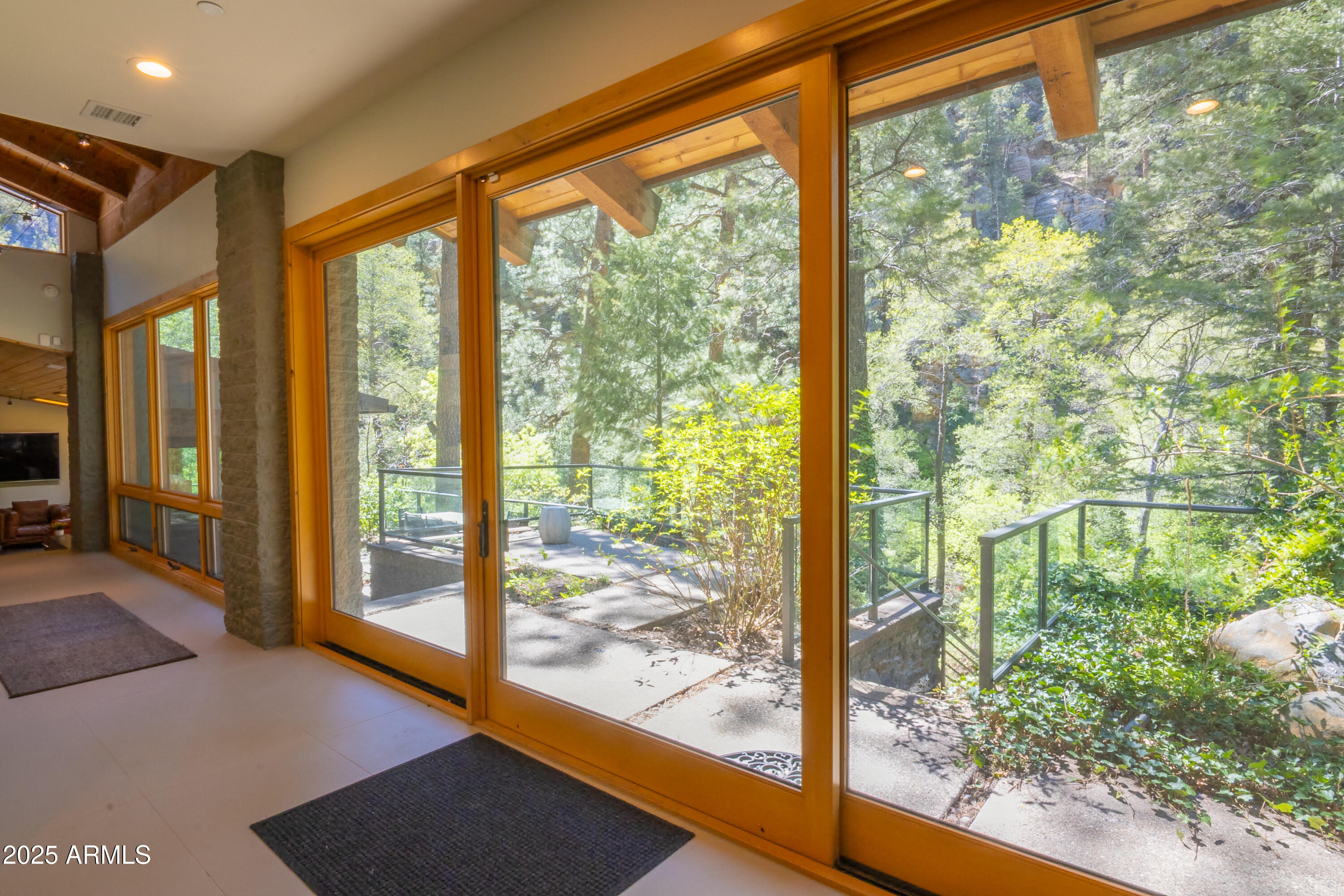 10647 N State Route 89a