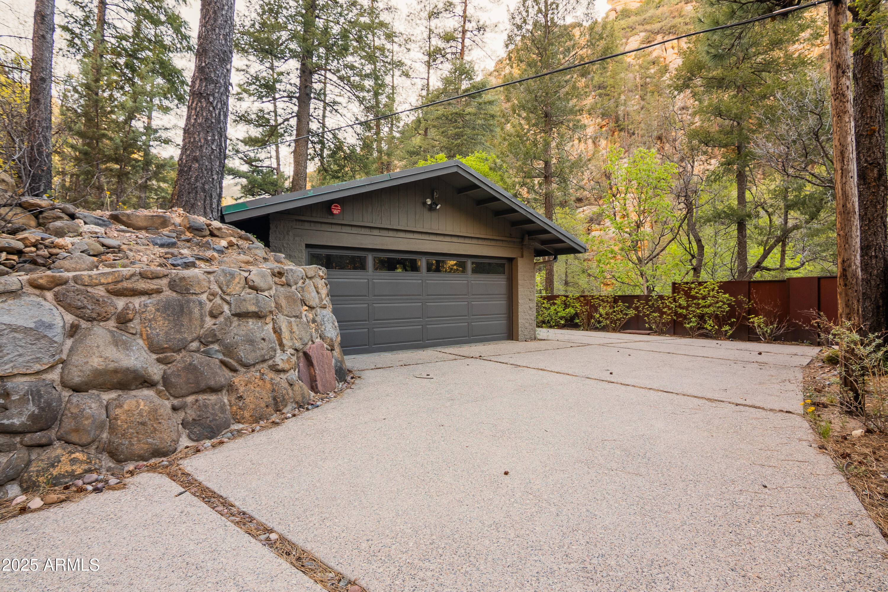 10647 N State Route 89a