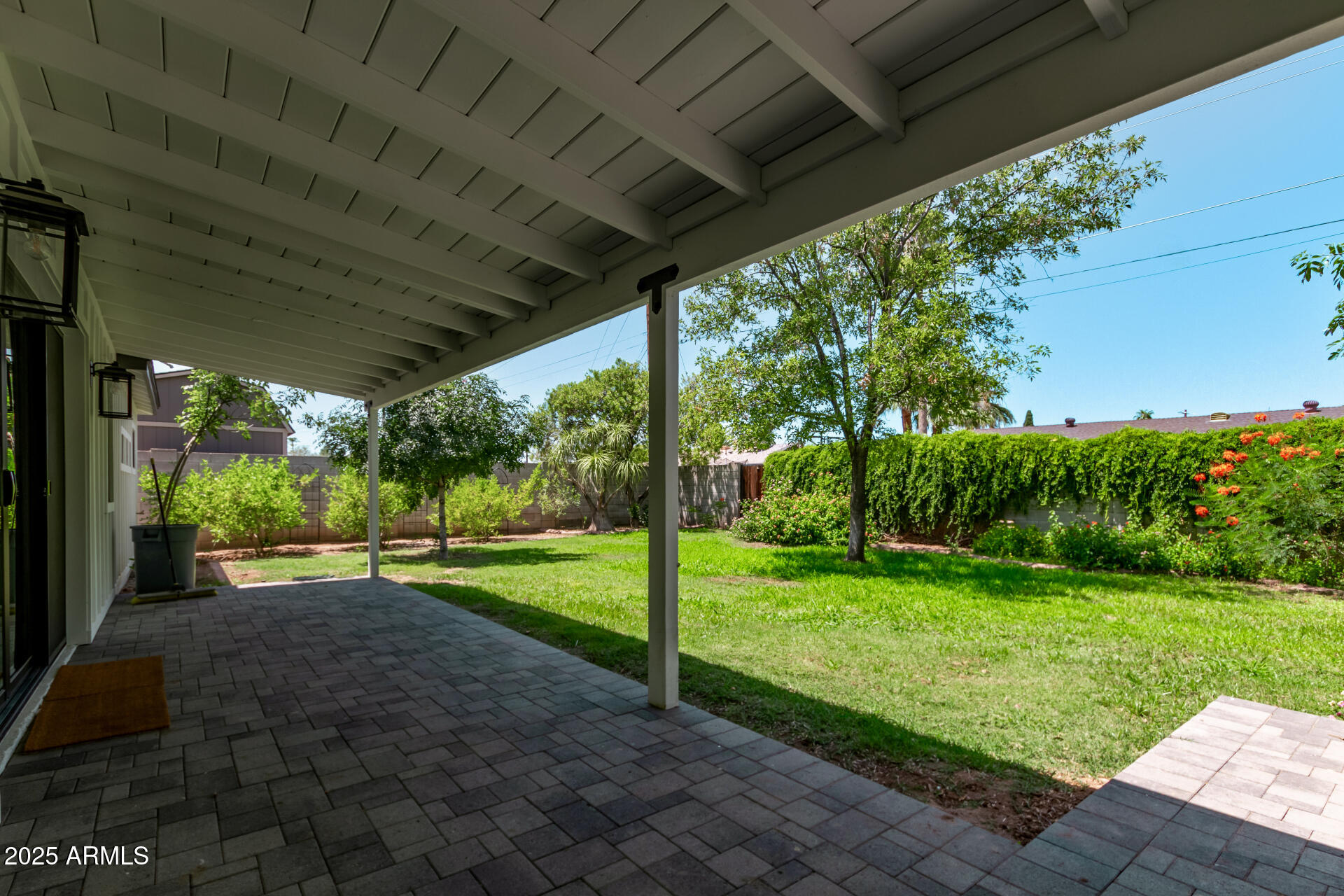 1540 W LAWRENCE Lane
