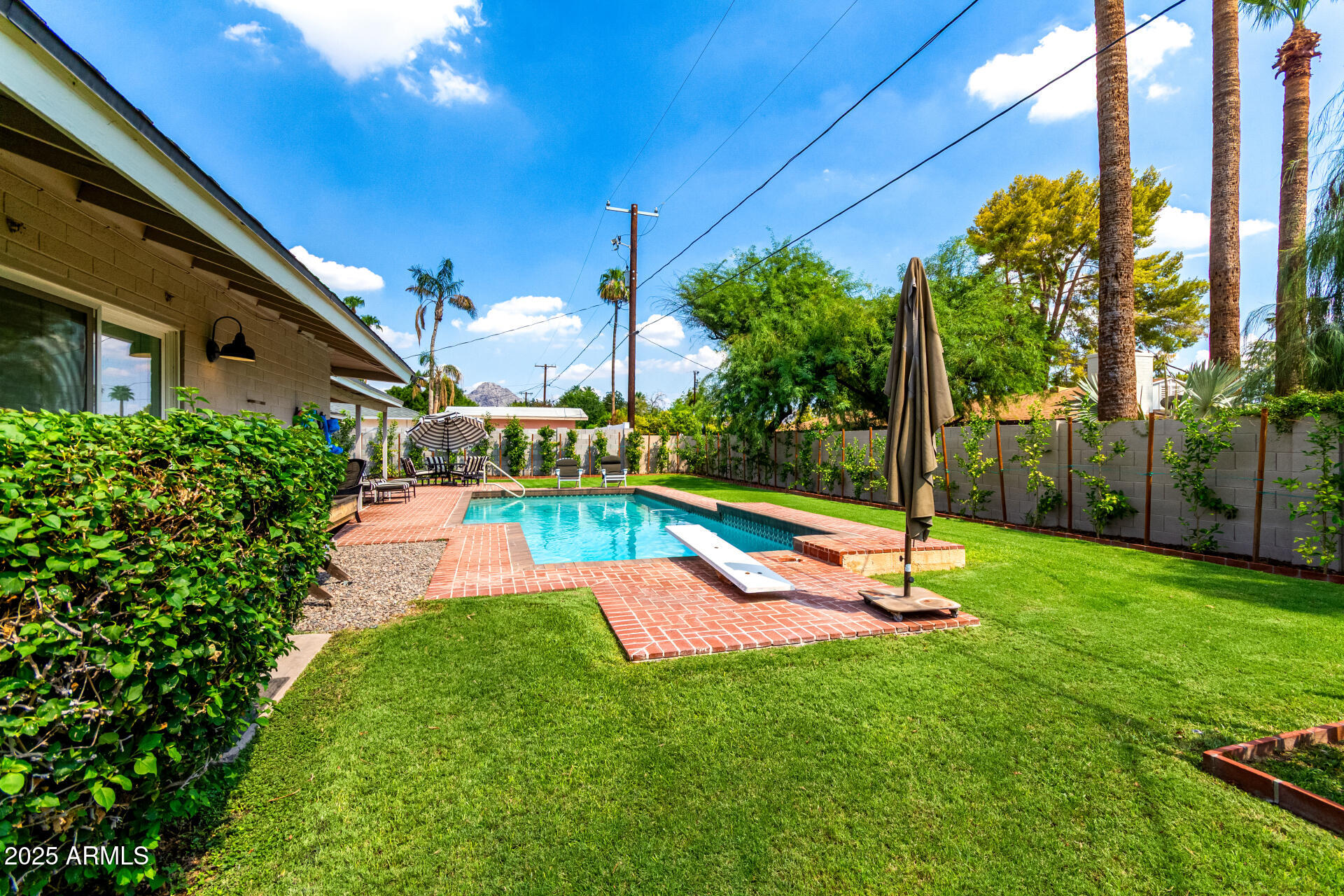 333 E KALER Drive