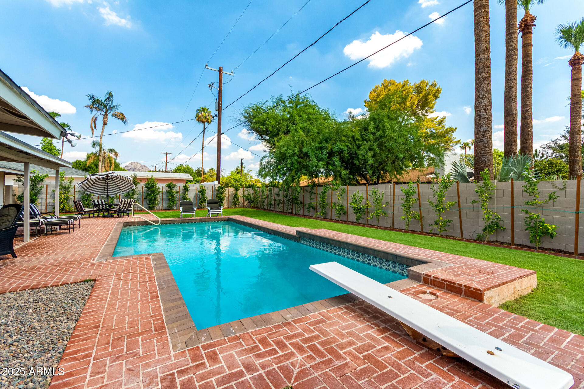 333 E KALER Drive