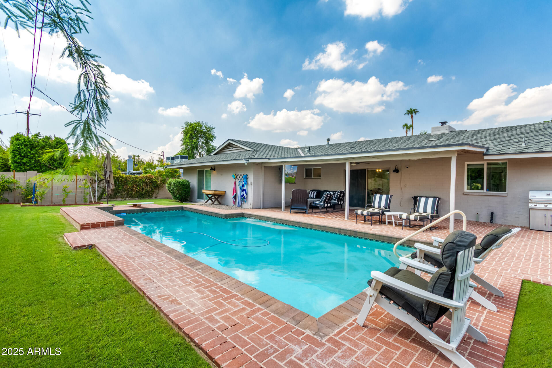 333 E KALER Drive