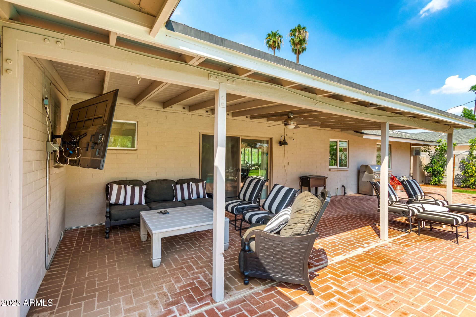 333 E KALER Drive