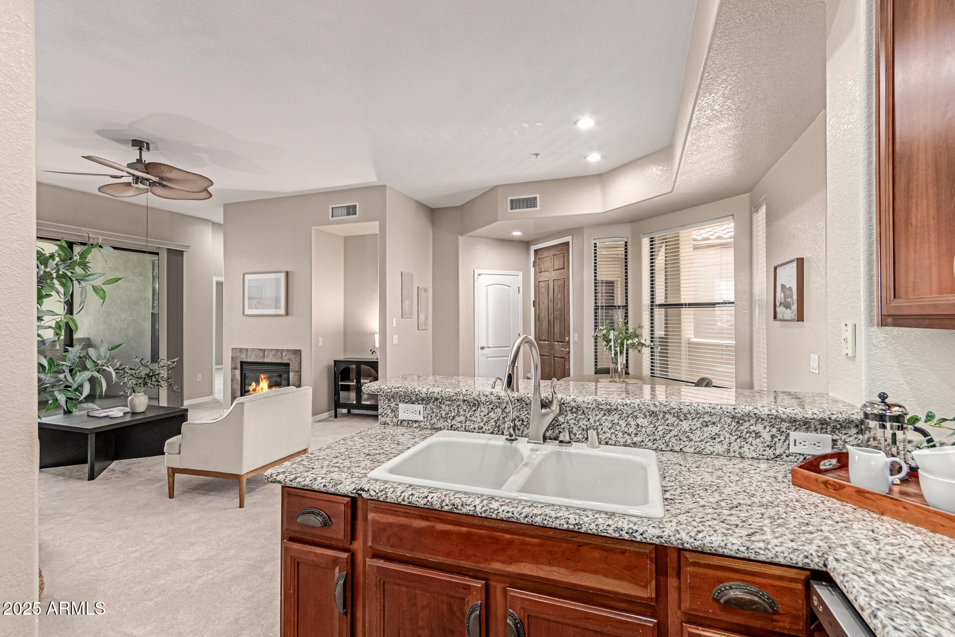 7027 N SCOTTSDALE Road, 251