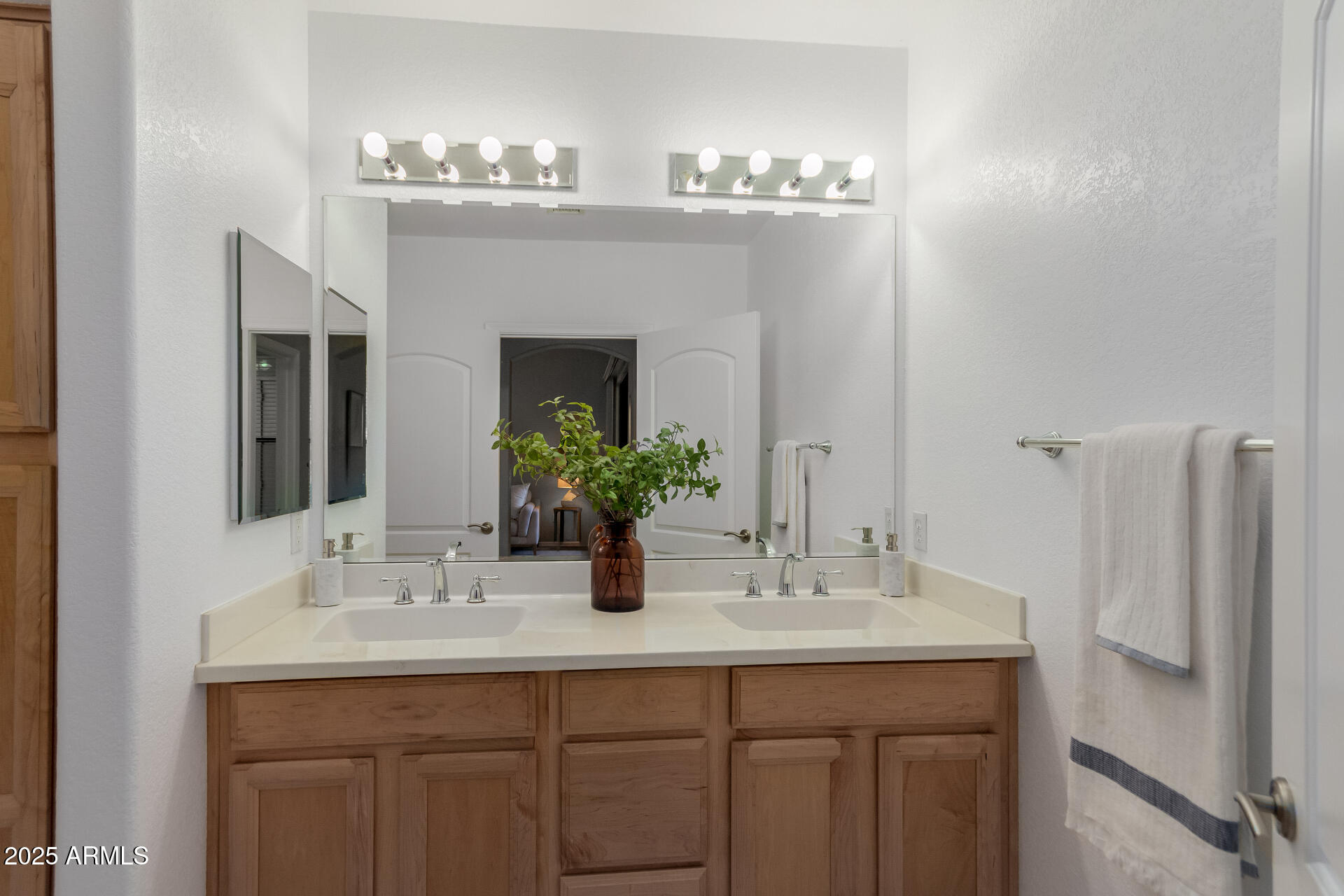 7027 N SCOTTSDALE Road, 150