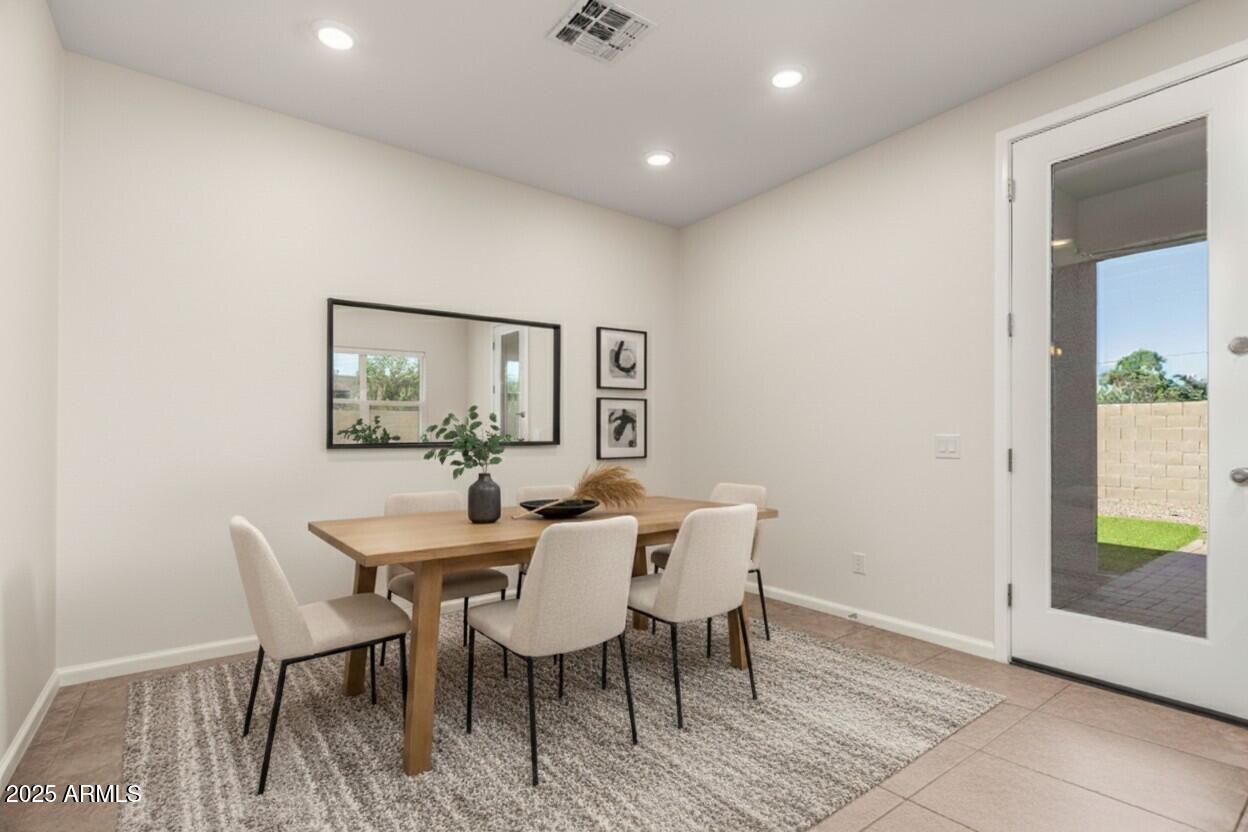 5220 S 16TH Place, Phoenix