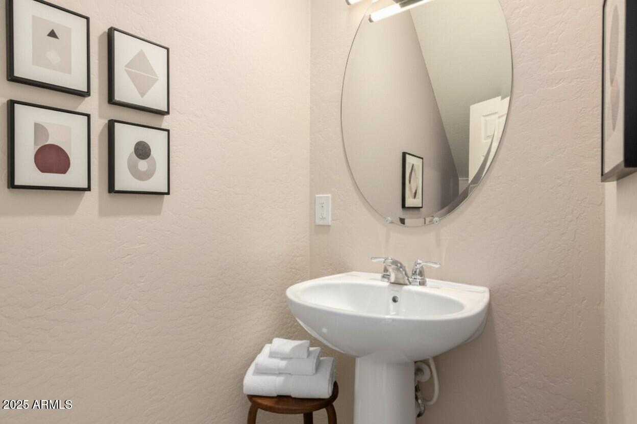 5220 S 16TH Place, Phoenix