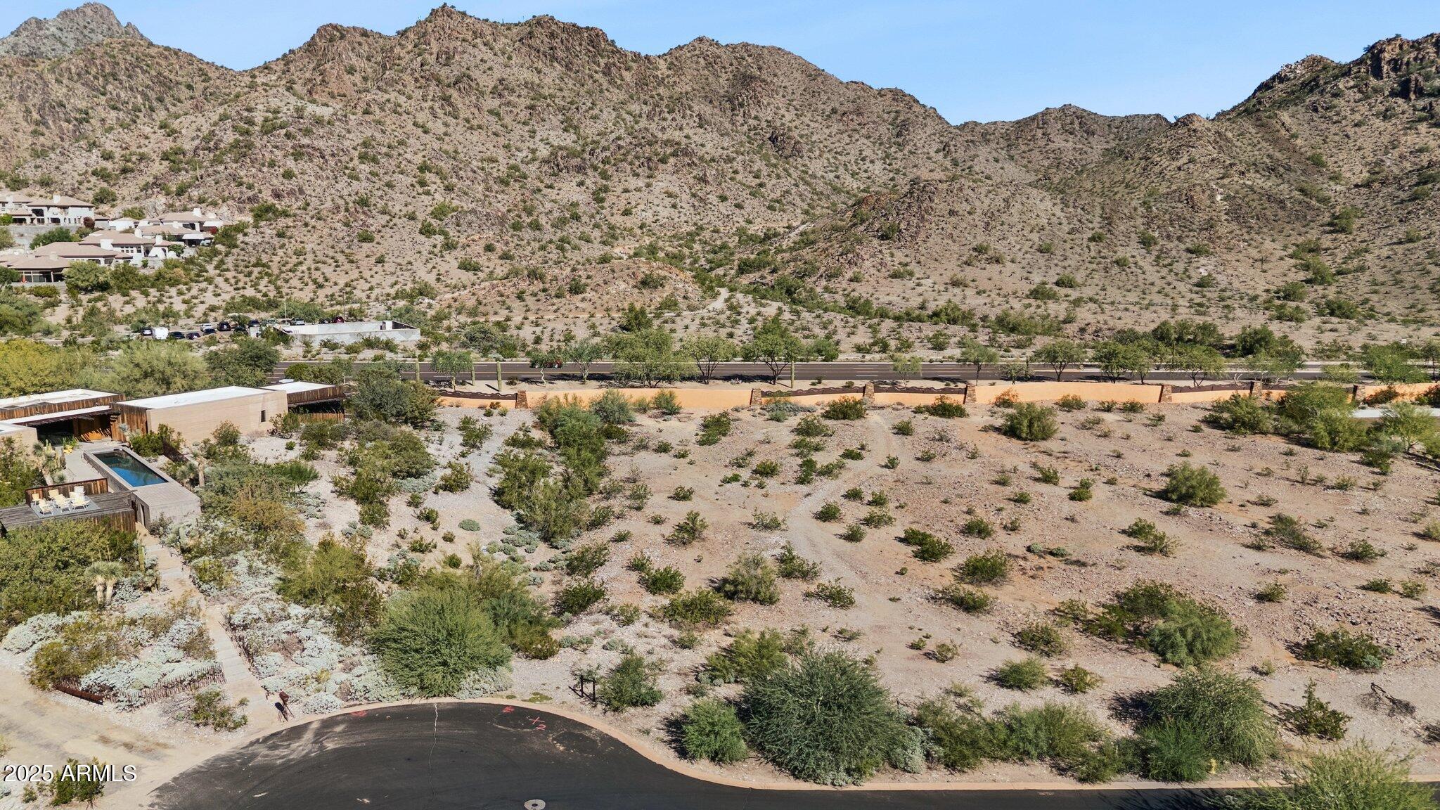 3304 E STELLA Lane, 4