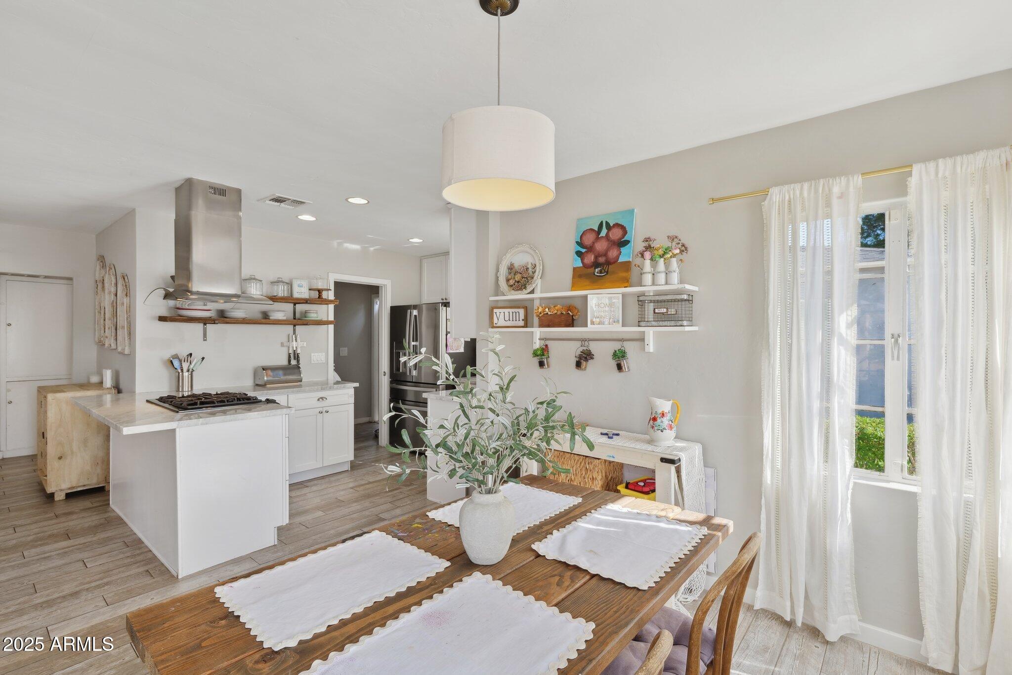 1110 W HEATHERBRAE Drive