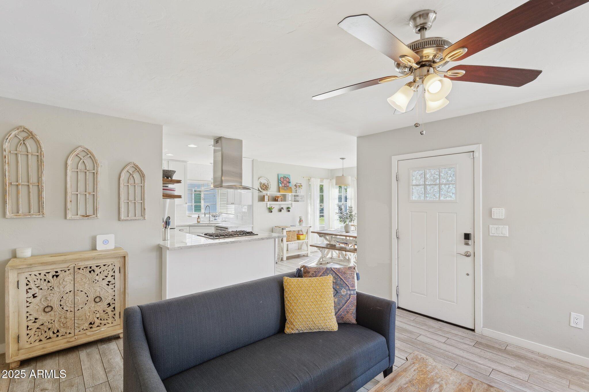 1110 W HEATHERBRAE Drive