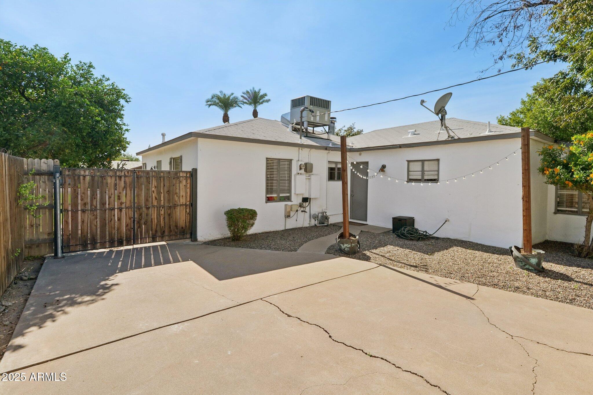 1110 W HEATHERBRAE Drive