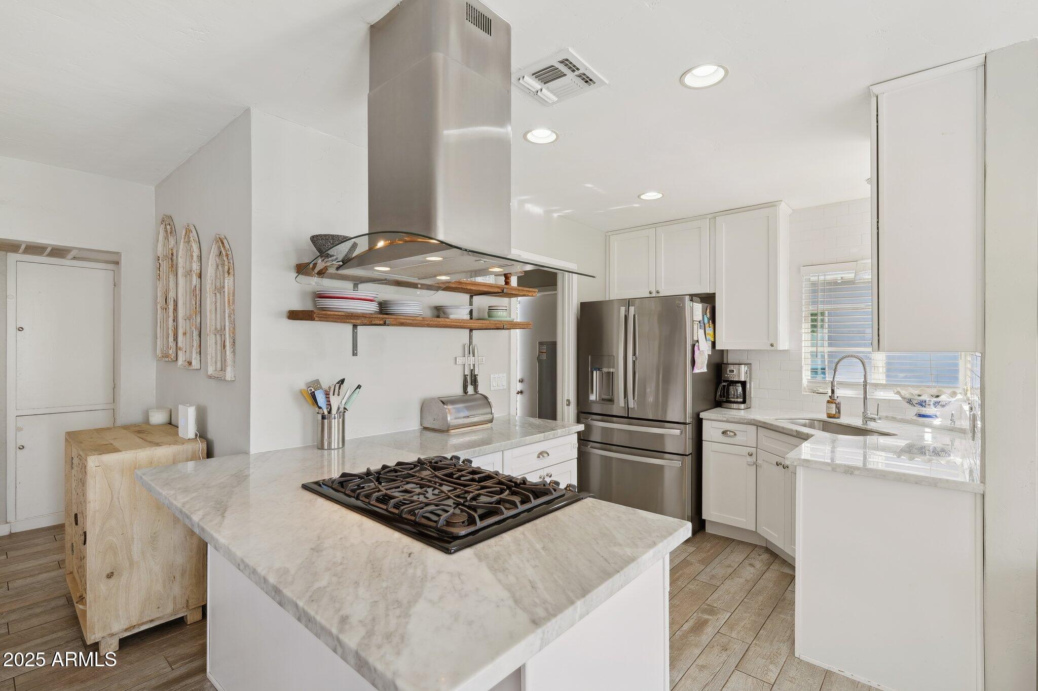 1110 W HEATHERBRAE Drive