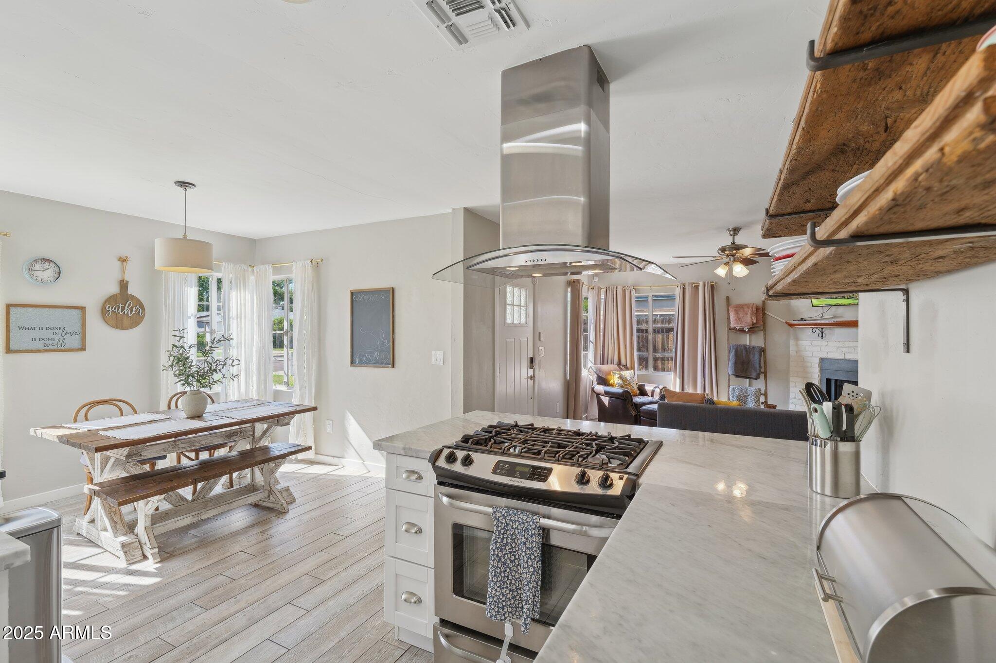 1110 W HEATHERBRAE Drive